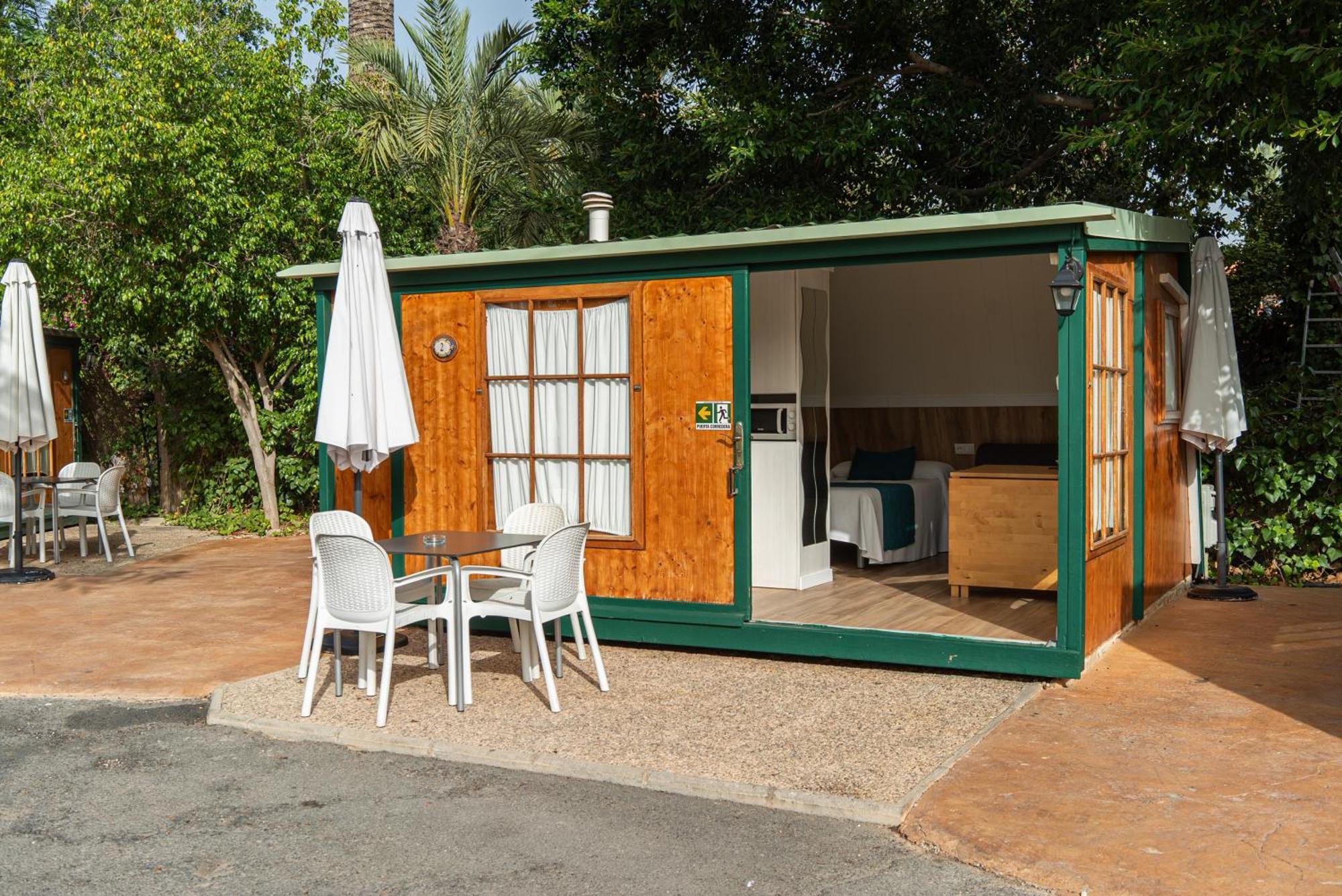 Camping Las Palmeras كريفايلنت المظهر الخارجي الصورة